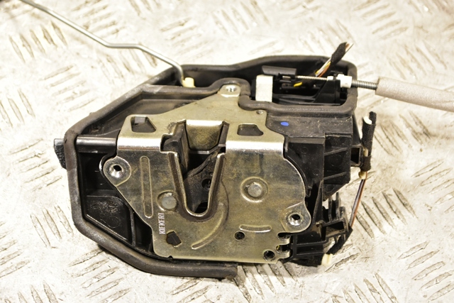 7229461 BMW Замок водительской двери купить в Харьков