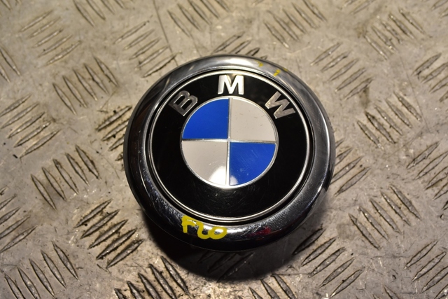 Кнопка привода замка 3/5 двери (ляды)/крышки багажника 7248535 BMW