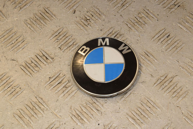 Фирменный значек капота Бмв Х5