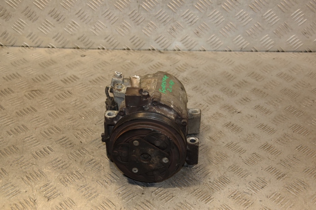 Насос кондиционера 73111FA132 SUBARU