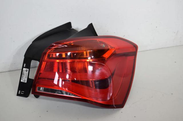 Задний правый внешний фонарь 7359018 BMW