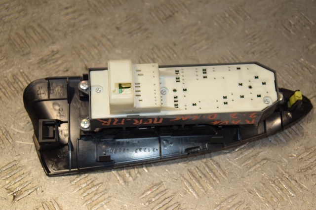 TOYOTA 7423242070 в наличии Харьков