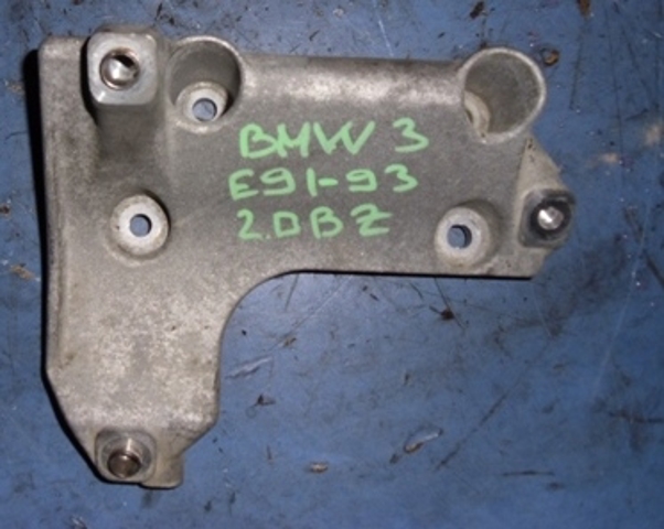 Кронштейн компрессора кондиционера 7505980 BMW