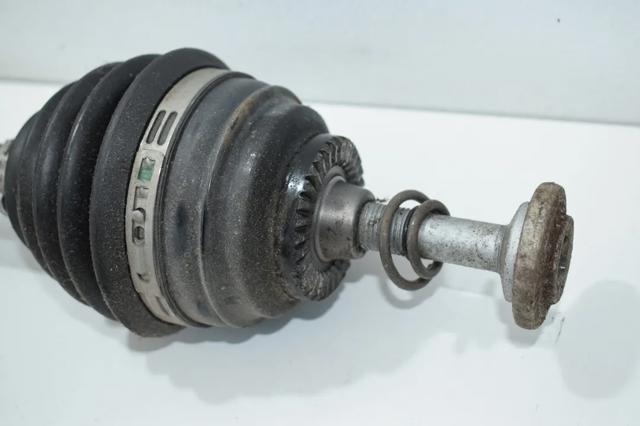 Полуось передняя левая 7597693 BMW