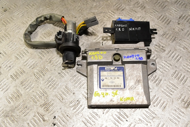 Компьютер двигателя 7700104956 RENAULT