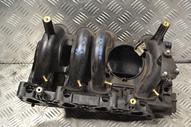 Коллектор впускной 7700273860 RENAULT