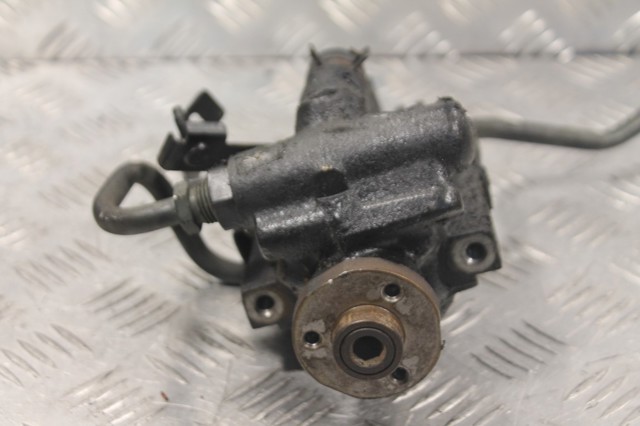 Насос рулевого механизма 7700823735F RENAULT