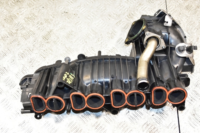 BMW 7797384 Впускной коллектор в наличии Чернигов