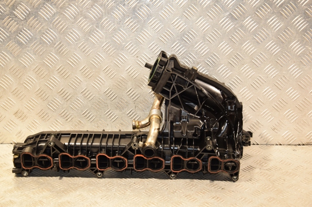Впускной коллектор 7800088 BMW