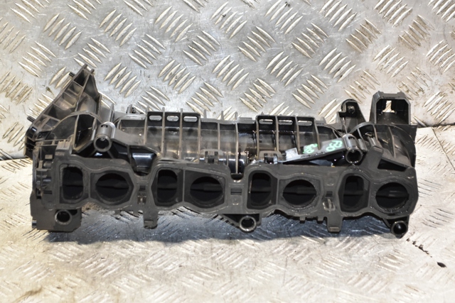 Впускной коллектор 7807991 BMW