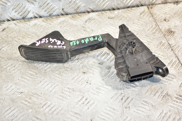 Педаль акселератора 7812060350 TOYOTA