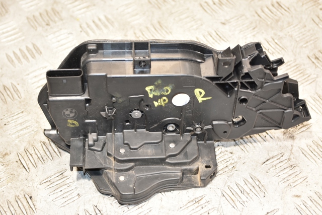 Замок передней пассажирской двери 7956142 BMW