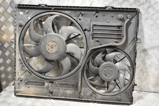 Диффузор радиатора охлаждения в сборе с крыльчаткой 7L0121203F VAG
