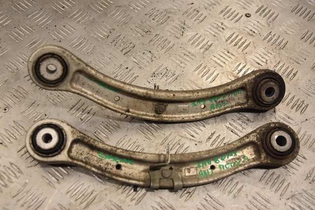 Балансир задний верхний 7L0505375A PORSCHE