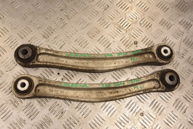 Рычаг подвески задний правый 7L0505376A PORSCHE