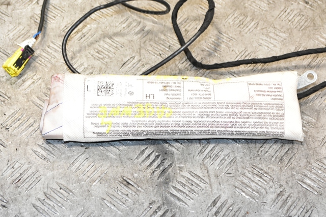 Подушка безопасности AIRBAG спинки сиденья, левого 7P0880241A PORSCHE