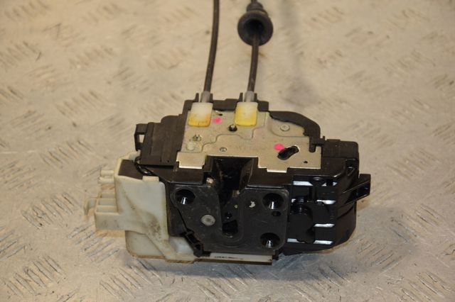 813102L020 HYUNDAI Замок водительской двери купить в Днепр