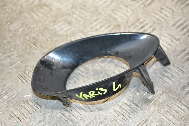 Решетка противотуманных фар левая 814820D030 TOYOTA