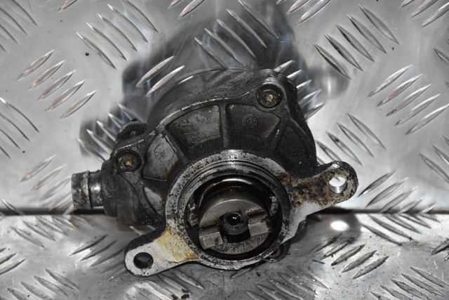 Вакуумный насос 8200102535 NISSAN