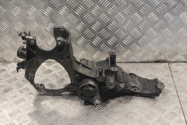 Крепление генератора 8200154164 RENAULT