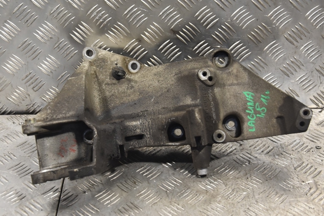 Крепление генератора 8200183234 RENAULT