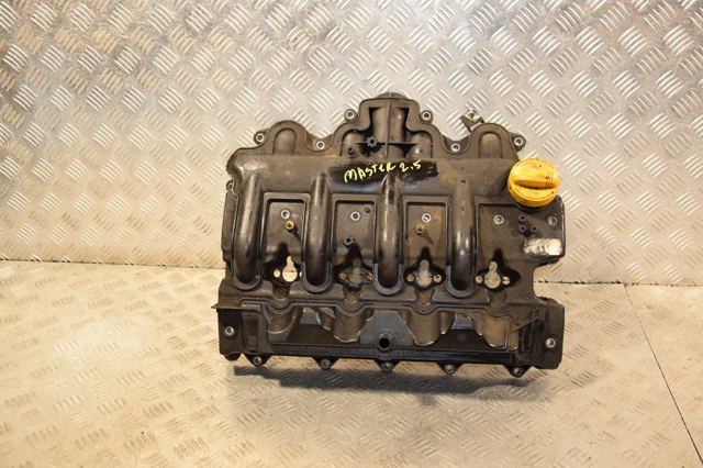 Крышка клапанов 8200239705 OPEL