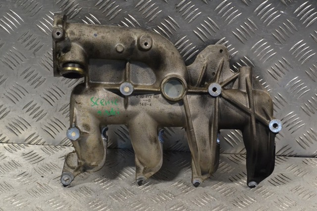 Впускной коллектор 8200272607 RENAULT