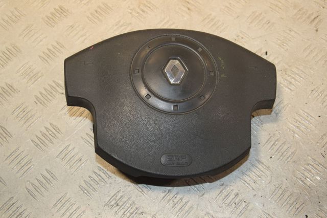 Подушка AIRBAG водительская 8200301513 RENAULT