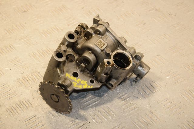 Насос маслозакачивающий 8200346592 RENAULT
