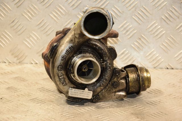 Турбокомпрессор 8200369581 RENAULT