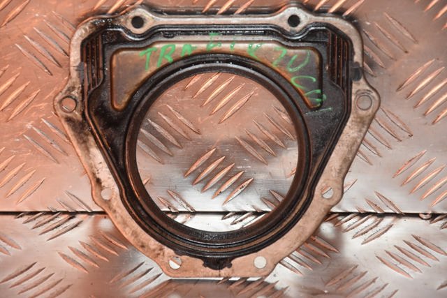 Сальник коленвала коренной 8200390107 NISSAN