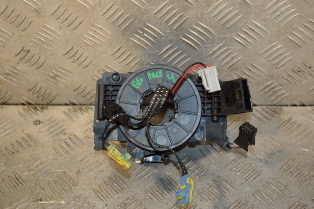 Кольцо AIRBAG контактное, шлейф руля 8200420148 RENAULT