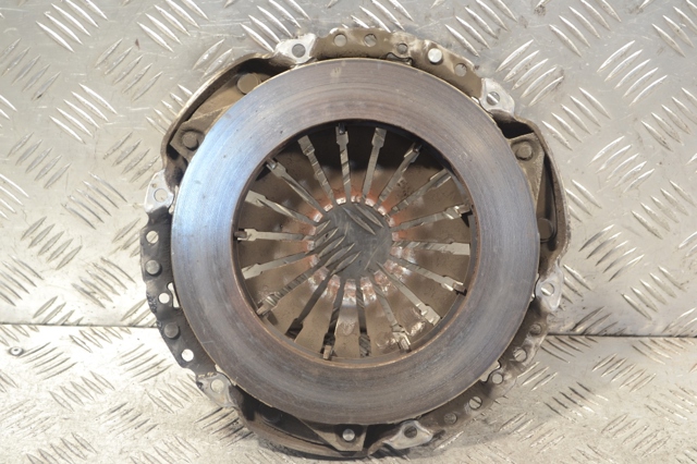 8200527569 RENAULT Корзина сцепления купить в Запорожье