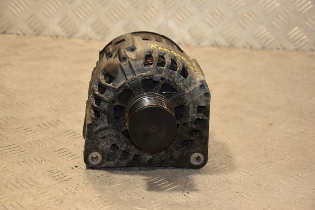 Генератор автомобильный 8200537415 RENAULT