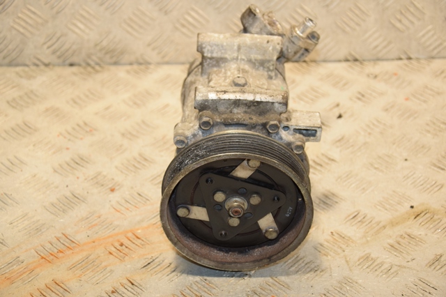 Компрессор хладагента 8200578856 RENAULT