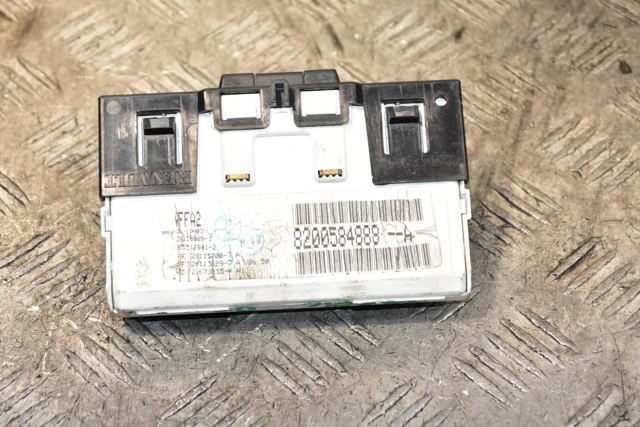 8200584888 Дисплей многофункциональный купить Кривой Рог
