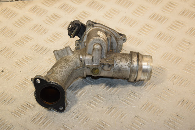Заслонка воздушная 8200614985 RENAULT