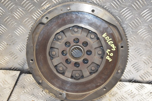 Демпферный маховик 8200620330 RENAULT