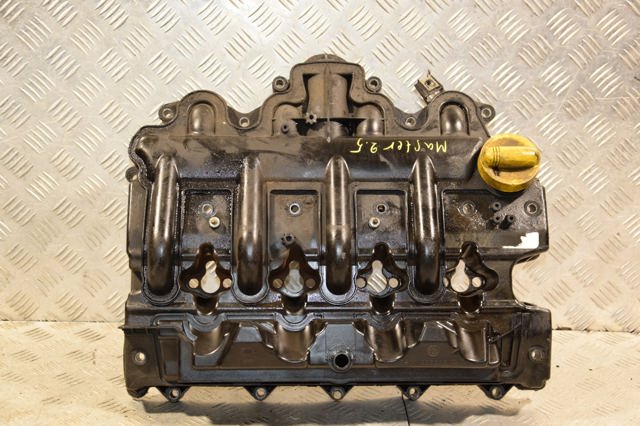 Крышка клапанов 8200627939 RENAULT