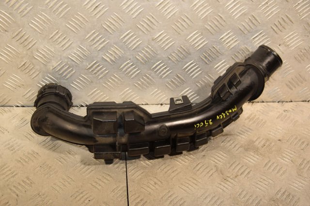 Патрубок интеркуллера 8200646967 OPEL