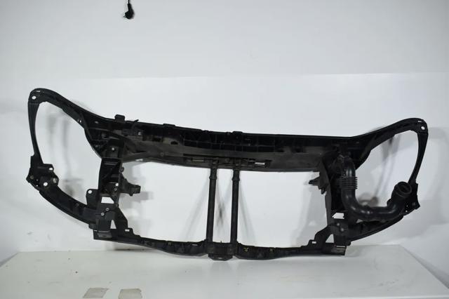 RENAULT 8200657209 Рамка радиатора в наличии Николаев