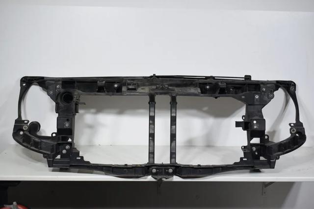 Кронштейн для радиатора 8200657209 RENAULT