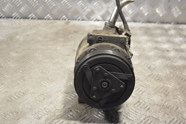 Компрессор кондиционера 8200705022 RENAULT