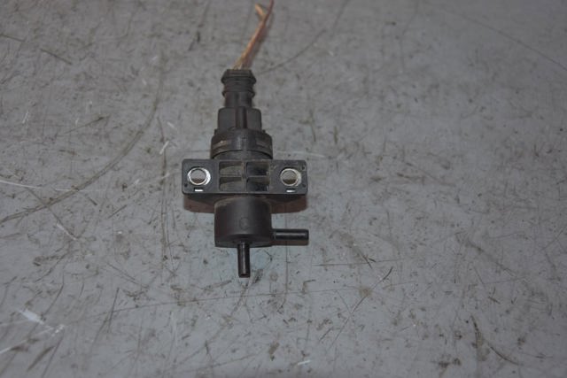 Клапан соленоид регулирования заслонки EGR 8200762597 OPEL