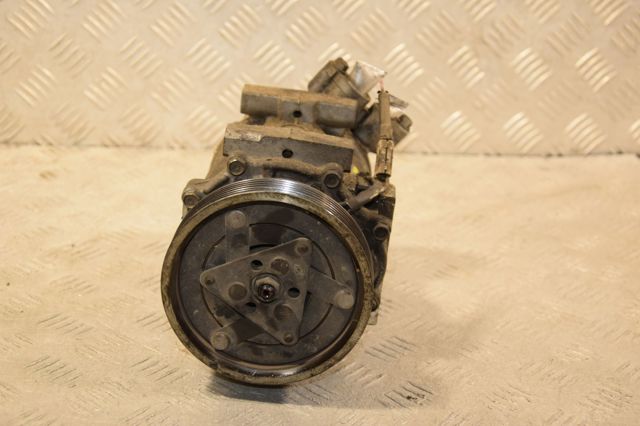 Насос кондиционера 8200802609 RENAULT