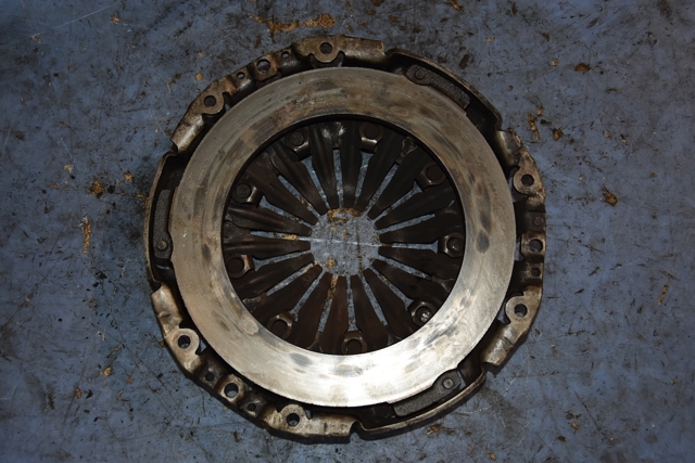 RENAULT 8200828447 Корзина сцепления в наличии Полтава