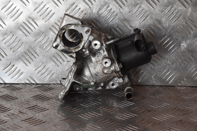 Клапан EGR, рециркуляции газов 8200836385 RENAULT