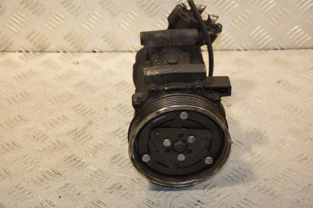 Компрессор хладагента 8200953359 RENAULT
