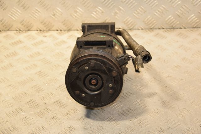 Компрессор системы кондиционирования 8200979500 RENAULT