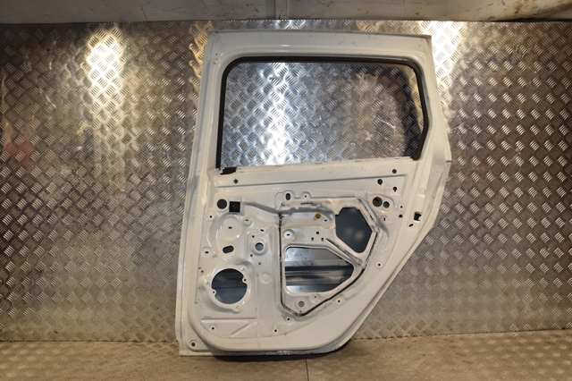 RENAULT 821009562R Дверь задняя правая в наличии Тернополь